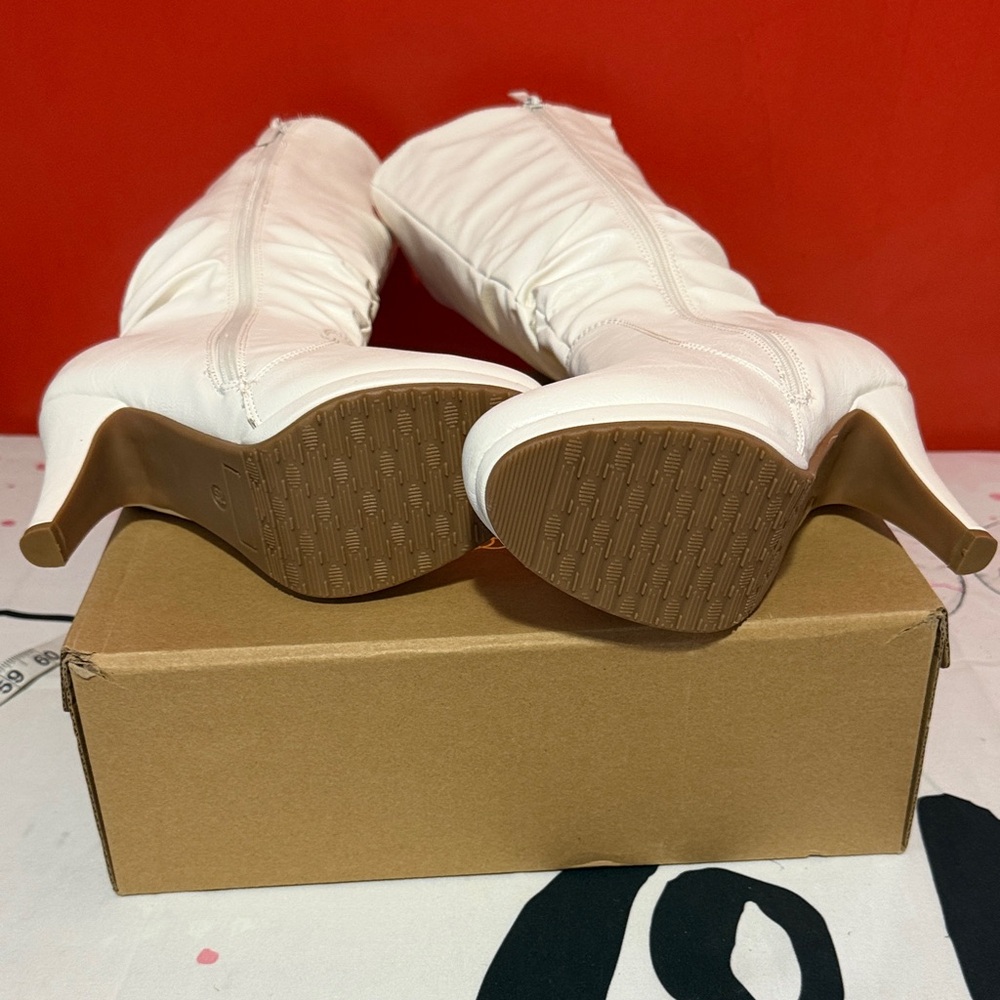 Wild White Knee‑High Stiletto Boots Women’s 5.5 | 3.5” Heel | New With Box - Picture 6 of 10